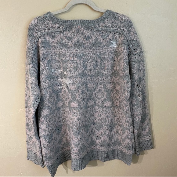 Wildfox Gray Knit Distressed Crewneck Sweater - Picture 5 of 5